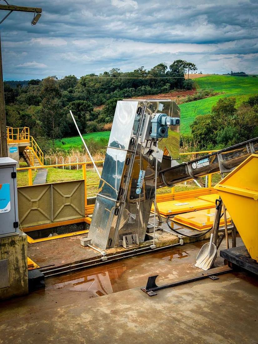 Sistema de Gradeamento Mecanizado — Lindner Techno Systems